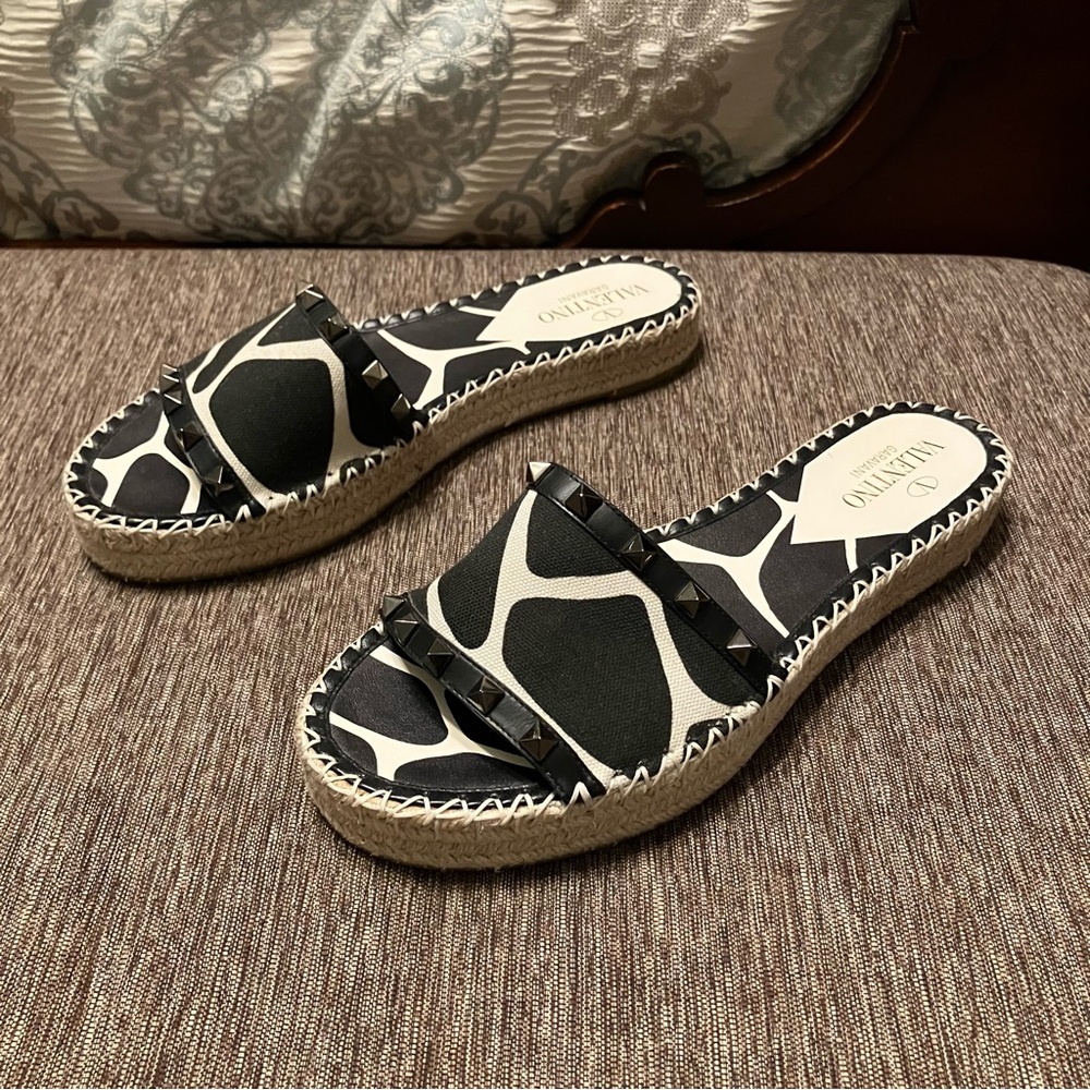 VALENTINO GARAVANI Rockstud Slides 1966 Giraffe ESPADRILLE - Sz 9 (EU 39) Italy - Picture 7 of 16